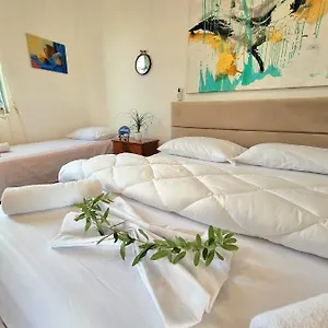 guest-house-vila-elezi.albaniahotels.org/
