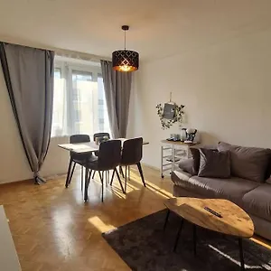 Schoene 2,5 Mit Balkon Und Parkplatz , Štýrský Hradec Rakousko