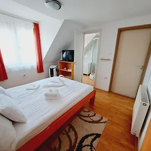 verificați disponibilitatea