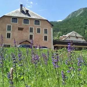 auberge-de-jeunesse-hi-serre-chevalier.fr-provencehotel.com/