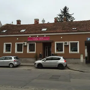 B&B Cafe 168, Viena