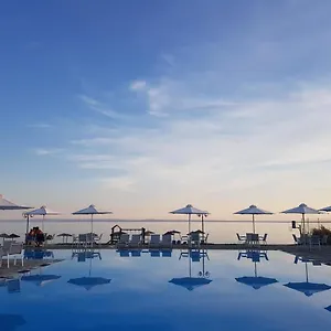 alkinoos-beach-hotel.hotelschalkidiki.net/