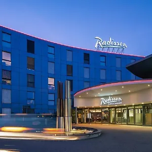 فندق Radisson Zurich Airport رومالانغ
