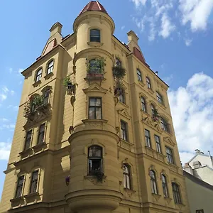 7th Heaven Center Apartment